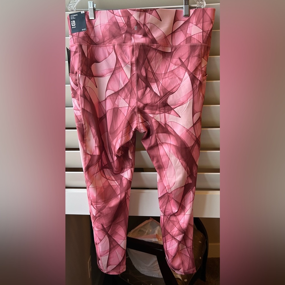 Ideology - Performance - 2X -NWT - 7/8 length - High Rise - Side Pocket - Pink